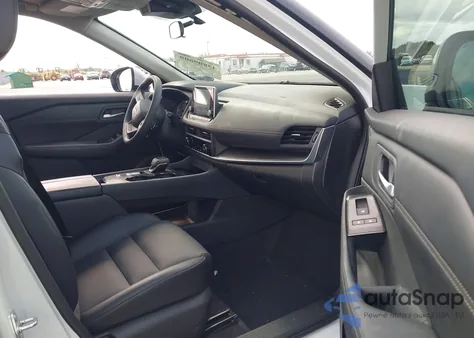 2025 Nissan Rogue Sv Fwd z USA, uszkodzony, nr VIN 5N1BT3BA6SC676599